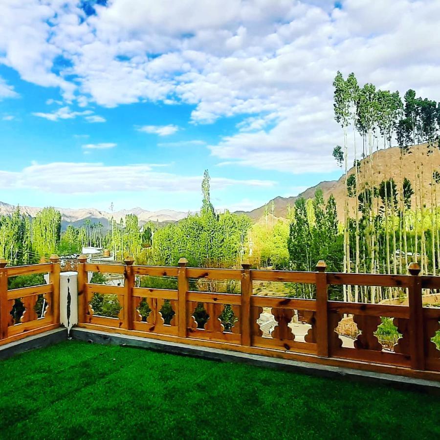 Ladakh Country Inn Leh Exterior photo
